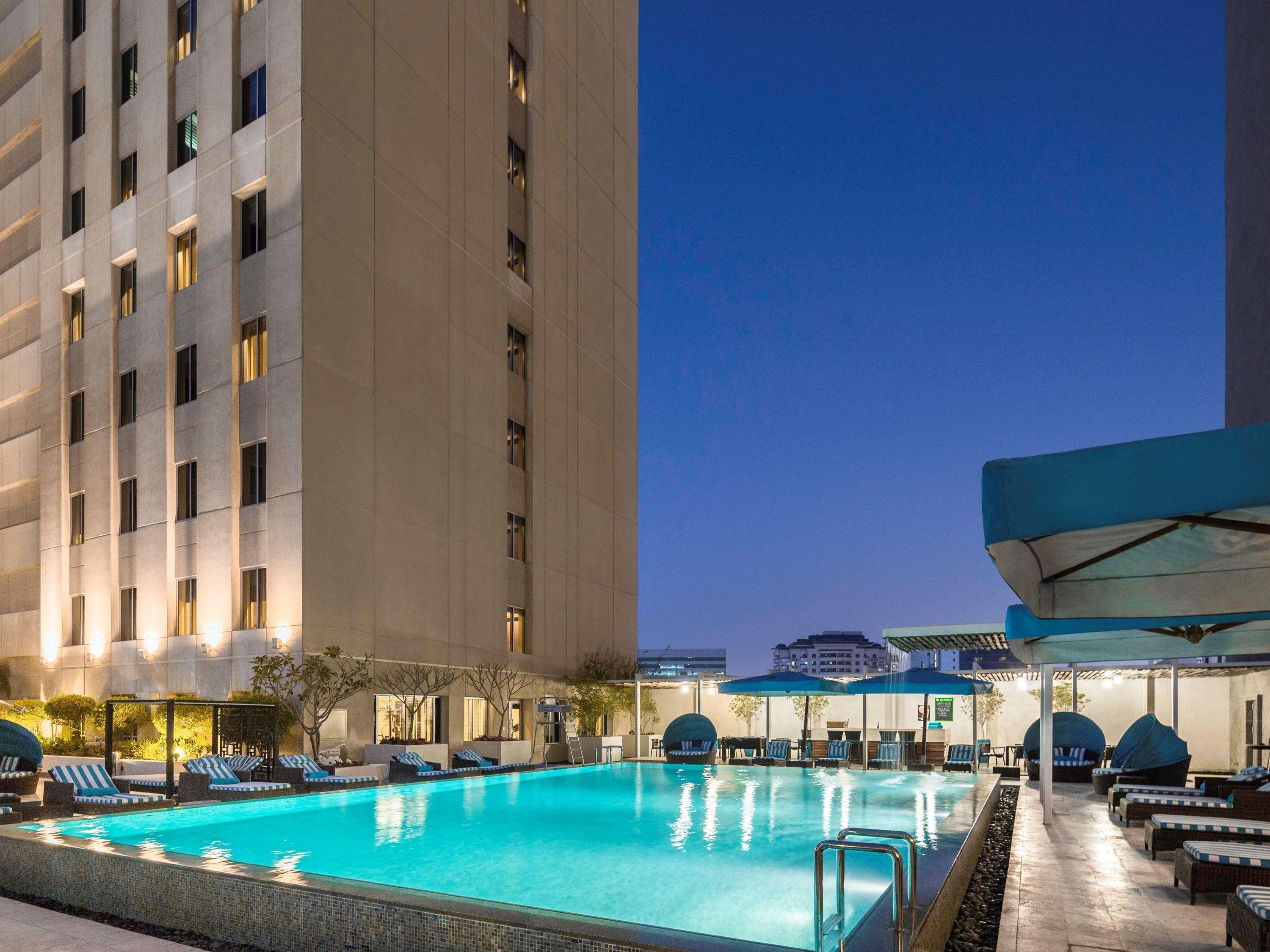 Novotel Deira Creekside Dubái Exterior foto