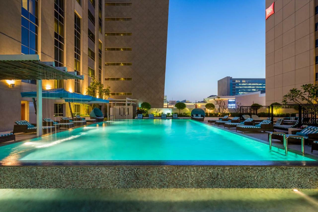 Novotel Deira Creekside Dubái Exterior foto