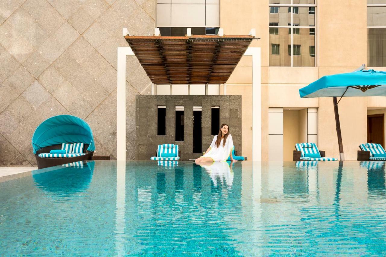 Novotel Deira Creekside Dubái Exterior foto