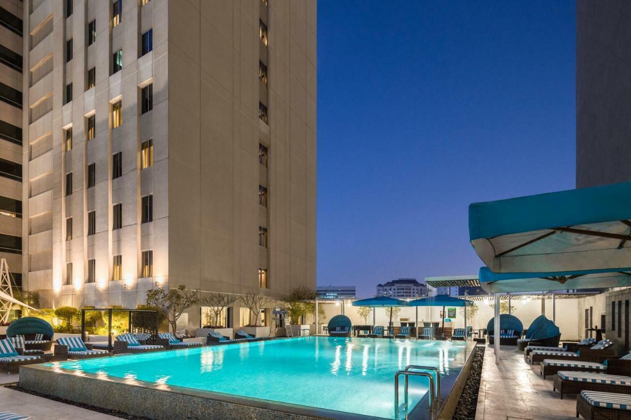 Novotel Deira Creekside Dubái Exterior foto